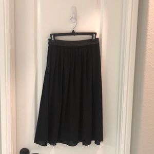 Express Black A line knee skirt. Size 2